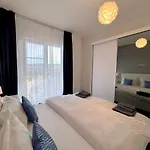 Luxury - View アパート