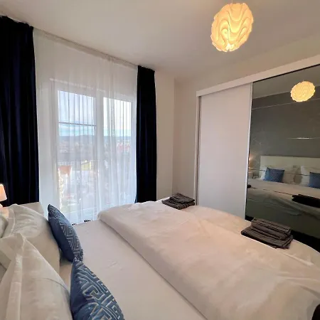 Luxury - View Apartment